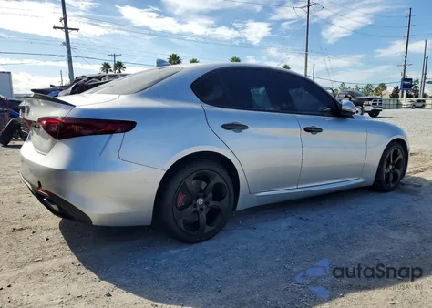 2017 Alfa Romeo Giulia Q4 из США, поврежденный, VIN ZARFAEDN1H7533848